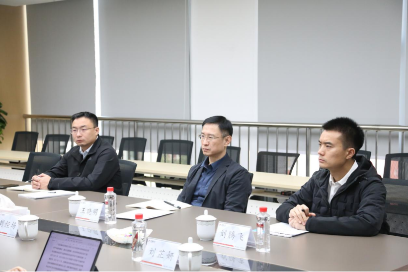 图:座谈会现场
